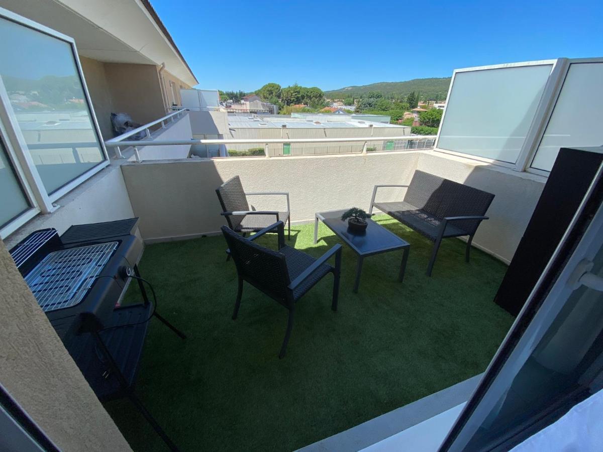 Studio Brignoles Piscine Emplacement Ideal Екстер'єр фото