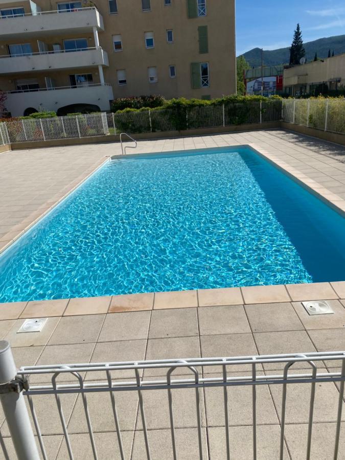 Studio Brignoles Piscine Emplacement Ideal Екстер'єр фото